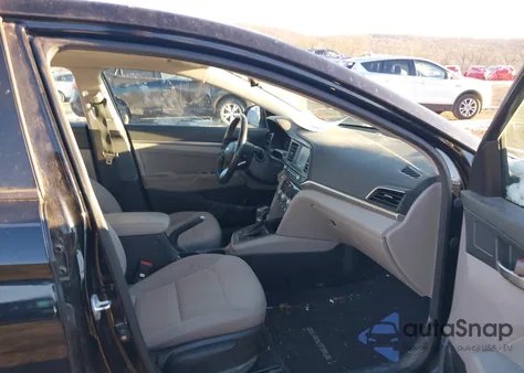 2020 Hyundai Elantra Value Edition z USA, uszkodzony, nr VIN KMHD84LF2LU956056